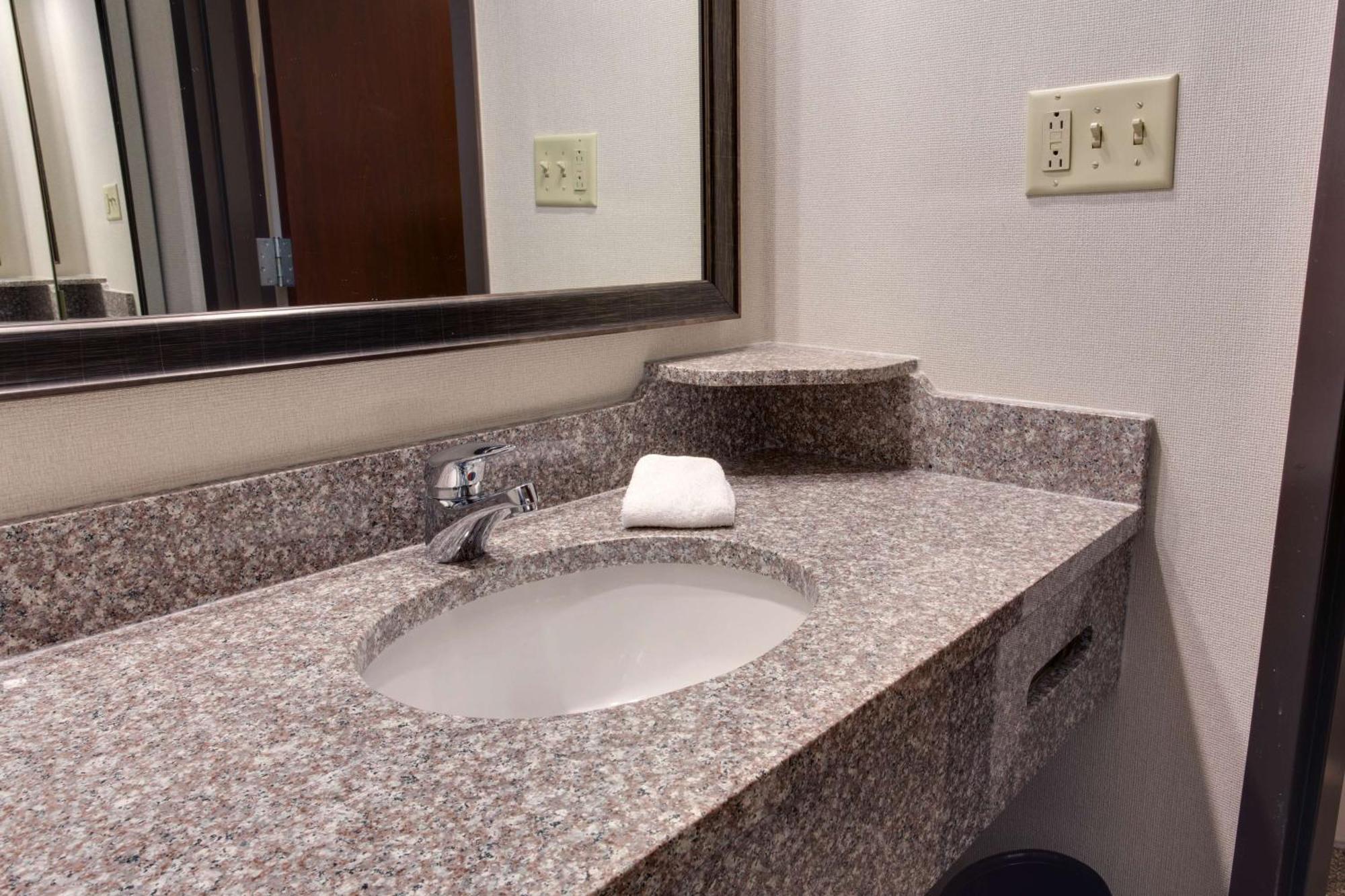 Drury Inn & Suites Nashville Airport 외부 사진